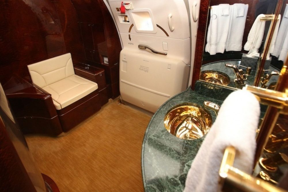 private jet bathroom 