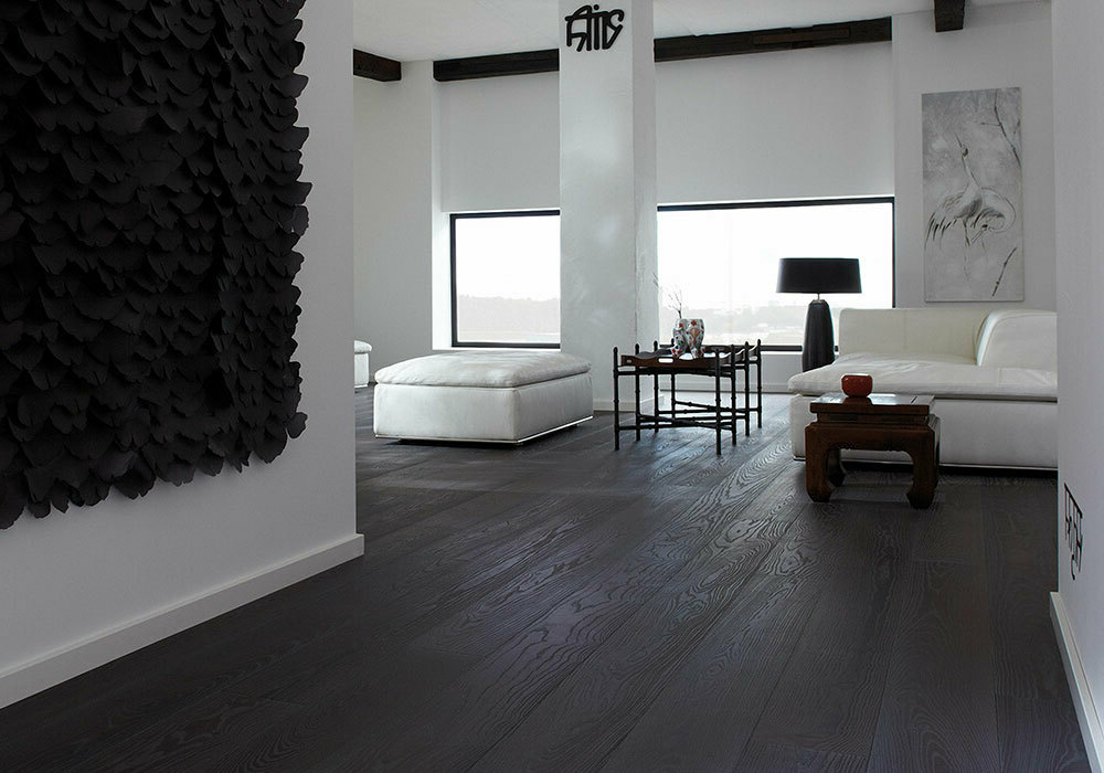 dark and light hardwood flooring
