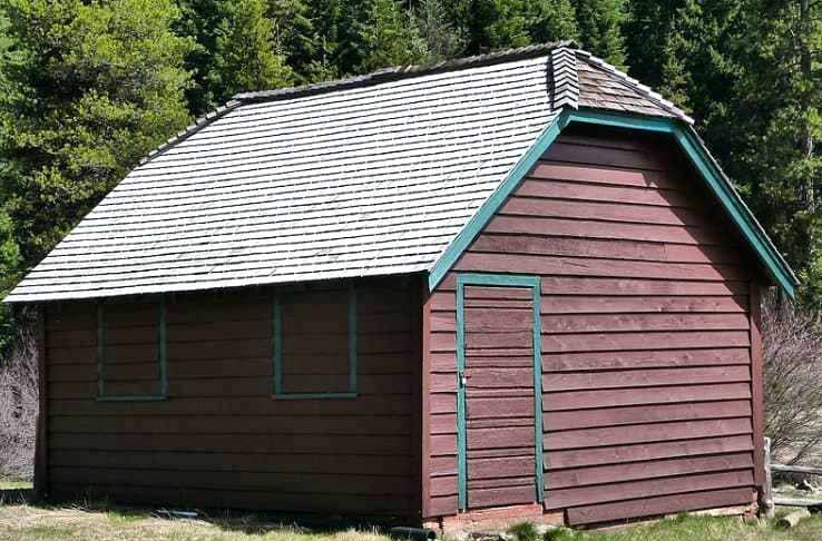 Jerkinhead shed roof styles