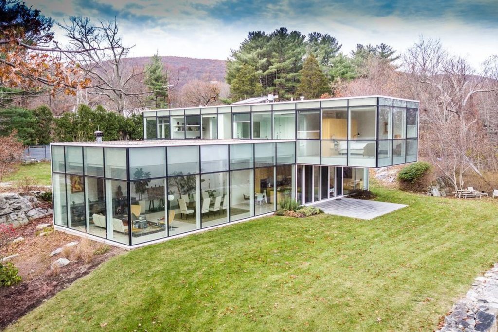 30+ Most Modern Glass Houses Designs