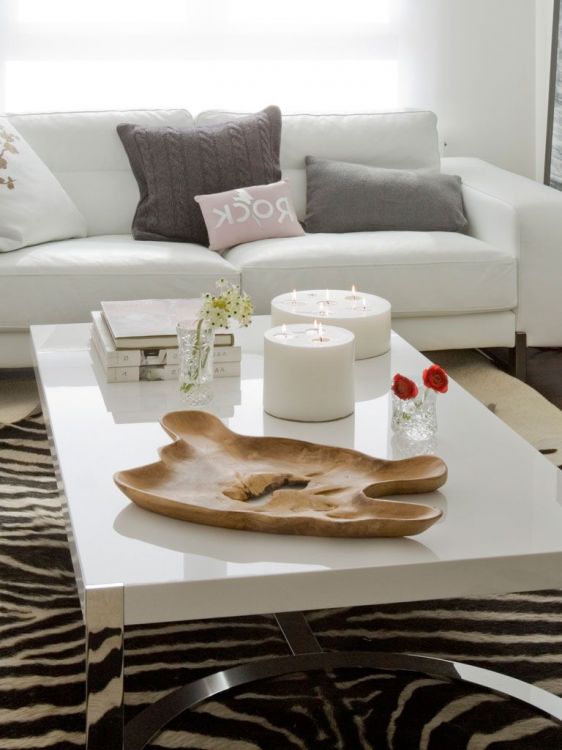 Steps to decorate the coffee table