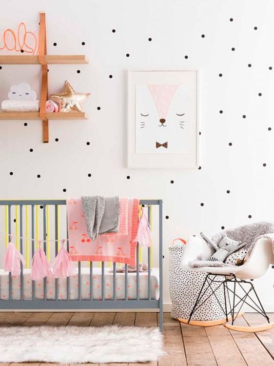 How should the children's bedroom be?