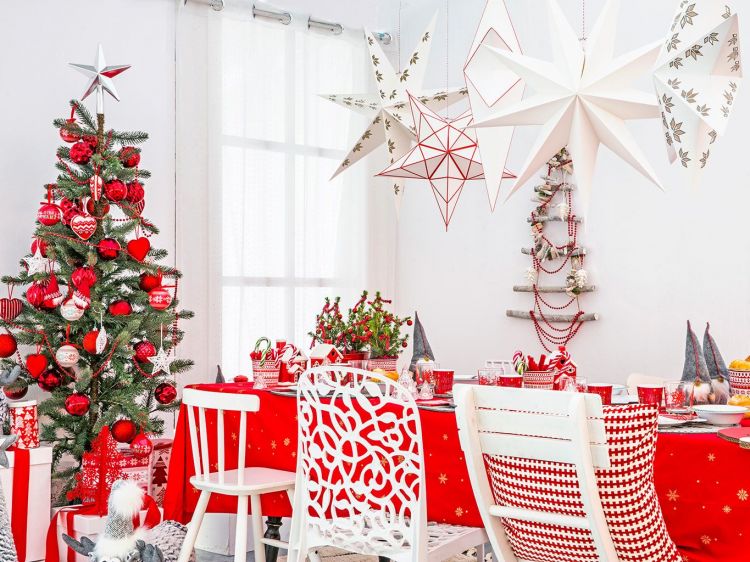 How to decorate a Christmas table with children