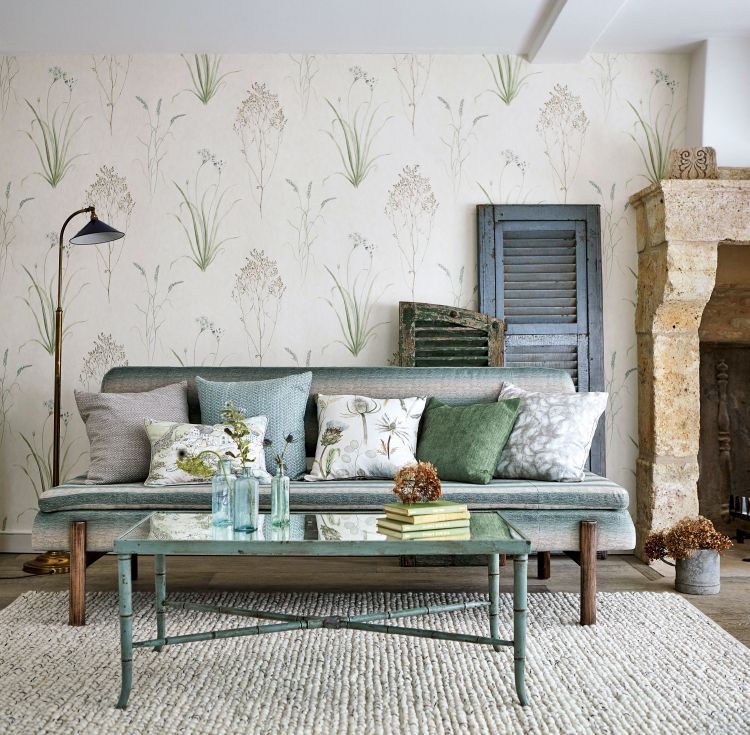 How to refresh your living room in summer