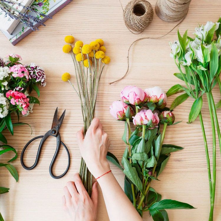 How to make flower bouquets