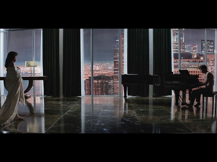 Fifty Shades of Grey: A high level deco