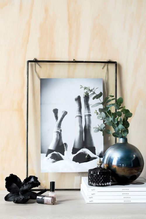 Decorate the walls with images that have a special meaning for you