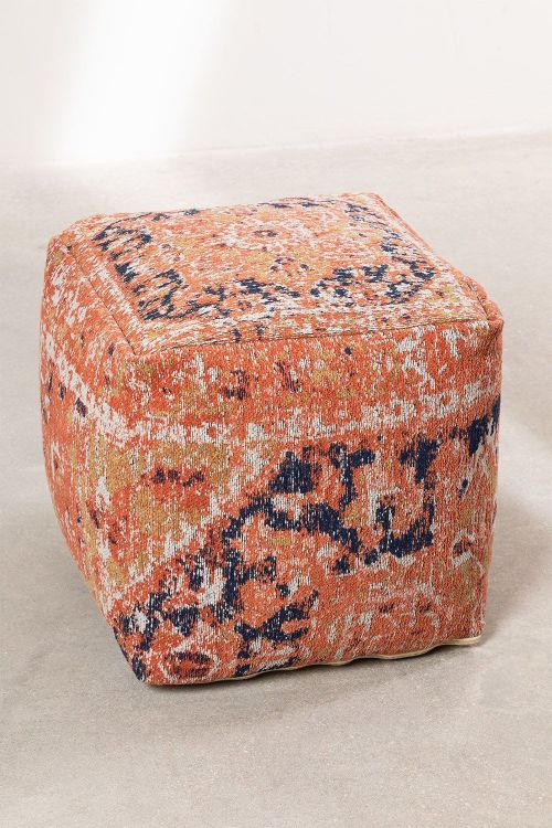 Types of poufs for the living room