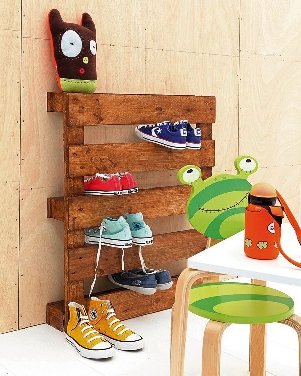 Shelves, shelves or pallet bookcases