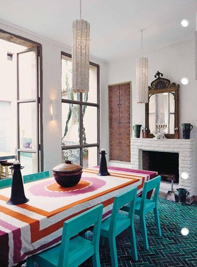 Moroccan decoration in dining rooms