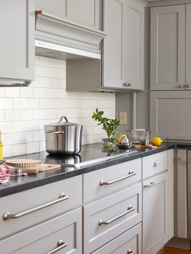 white modern kitchens