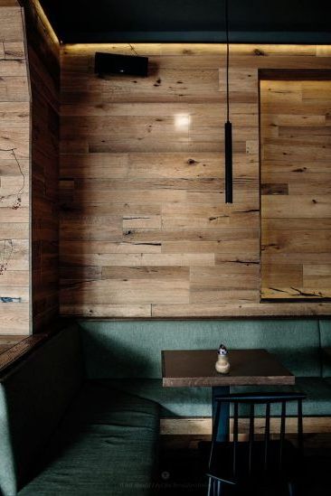 Wall decoration with pallets