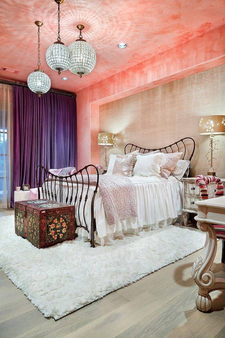 Moroccan decoration in bedrooms