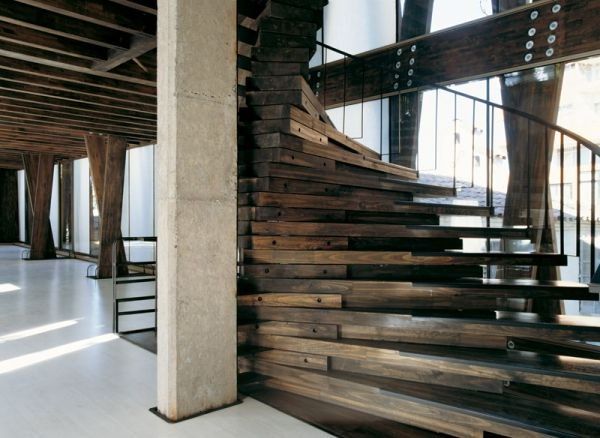 Modern stairs decoration