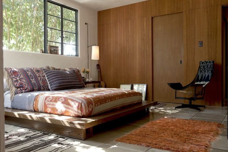 Modern bedroom bedding