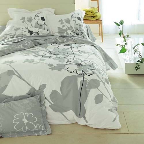 Modern bedroom bedding