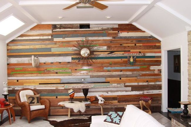 Wall decoration with pallets