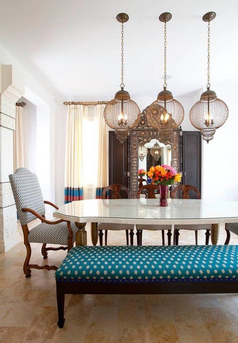 Moroccan decoration in dining rooms