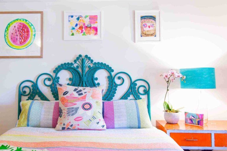 Bedroom decoration with bright colors