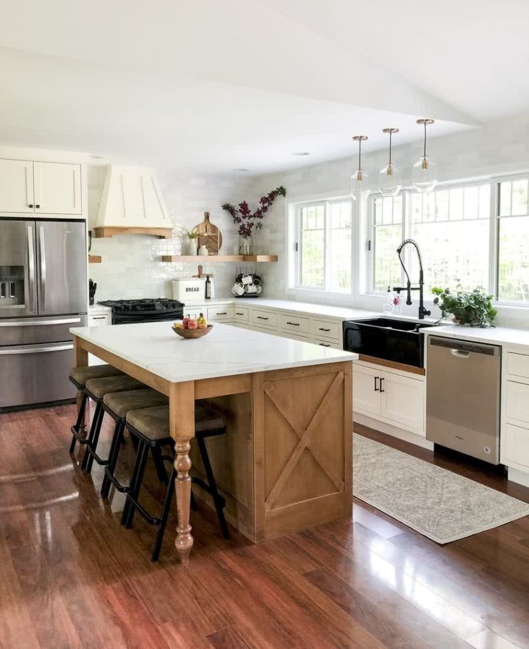 White and wood kitchens