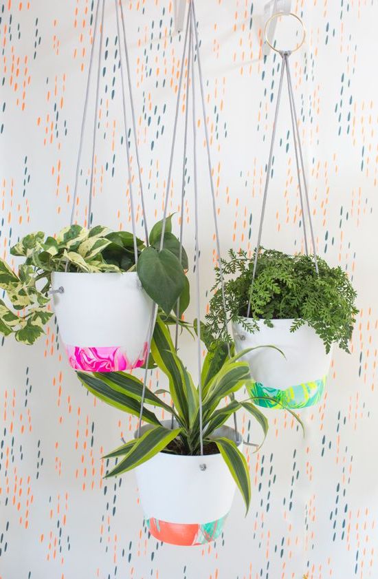 Marbled hanging flowerpot