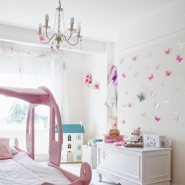 Decorate the walls with butterflies