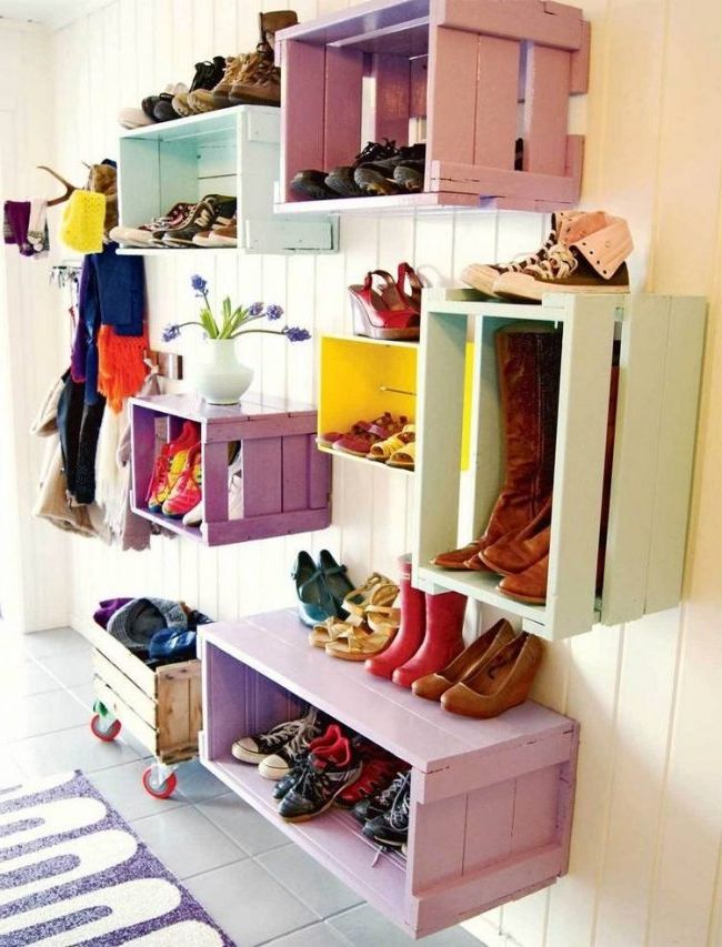 Shelves, shelves or pallet bookcases