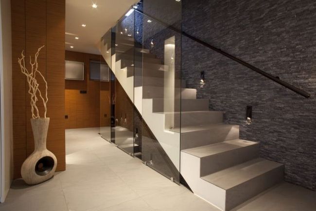 Modern floating stairs