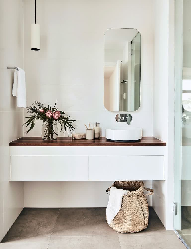 Sinks and faucets for modern bathrooms