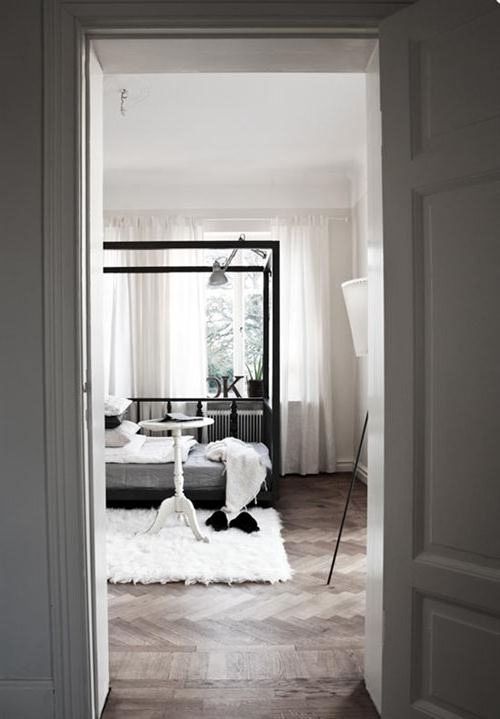 Black and white modern flat