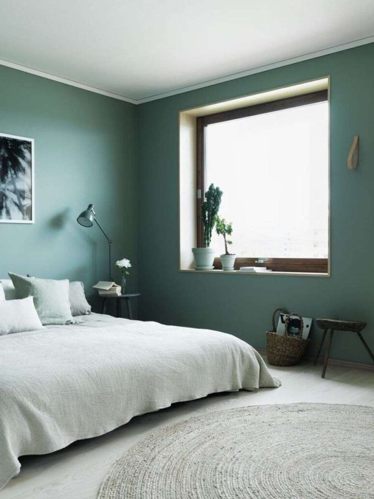Green color for the bedroom
