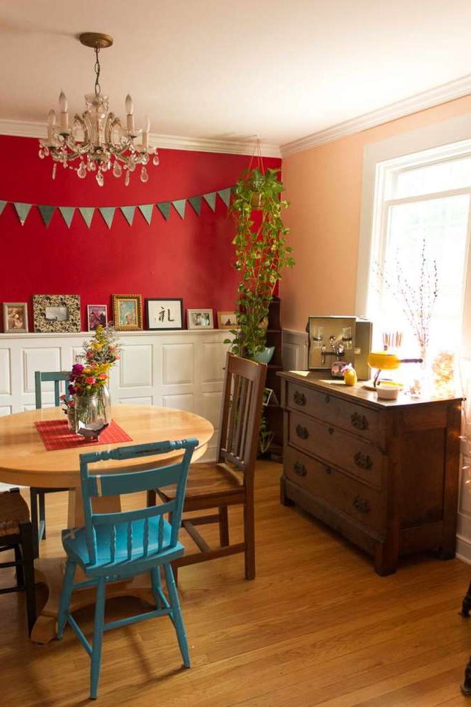 red dining rooms