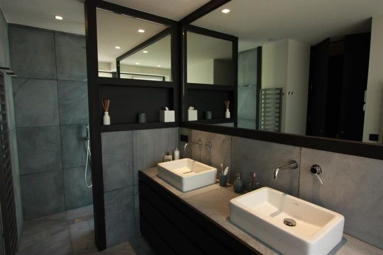 contemporary bathrooms