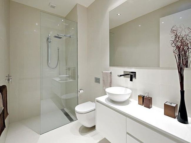 white modern bathrooms