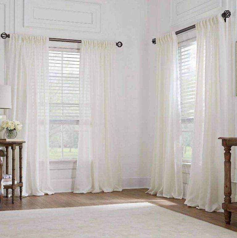 Fine fabric curtains