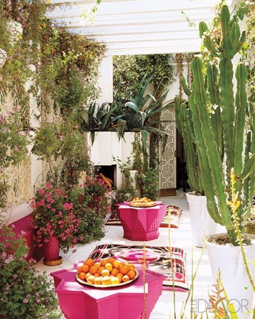 Decoration of gardens and patios bohemian style