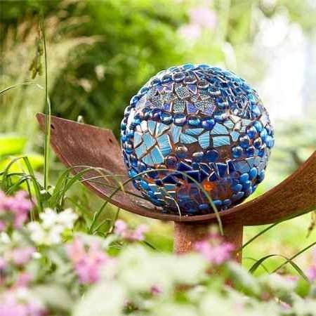 Ornaments for the decoration of gardens and patios