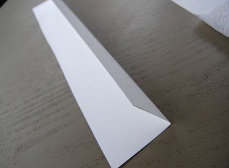 Decoration of mirrors with paper