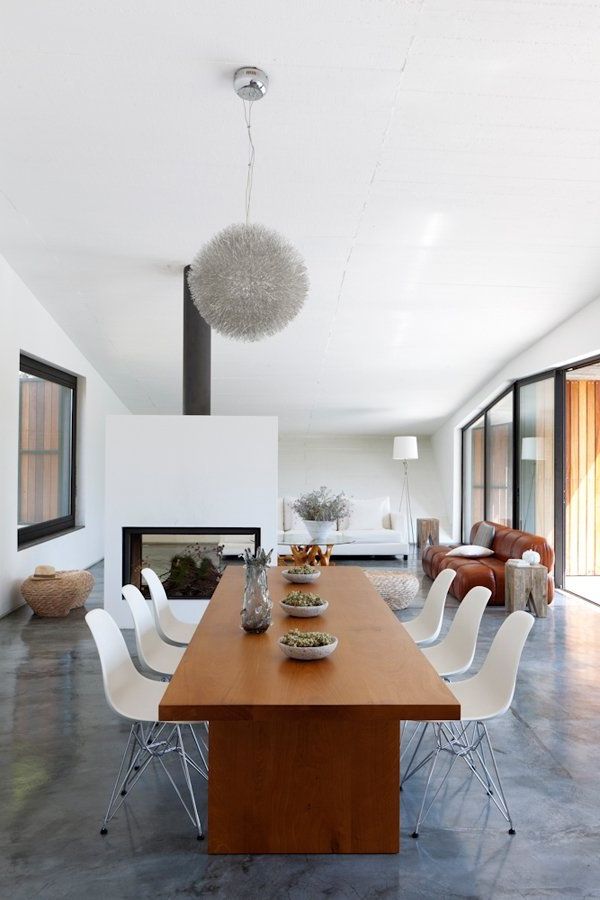 Scandinavian minimalist dining rooms