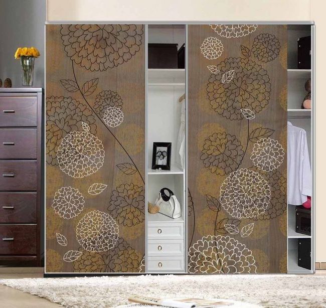 Decorative sliding doors