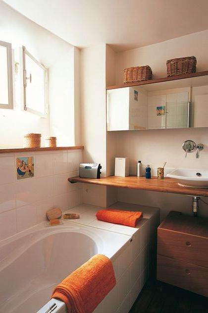 small modern bathrooms