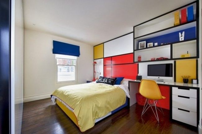 red and blue rooms