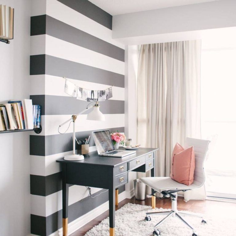 Striped wall decoration