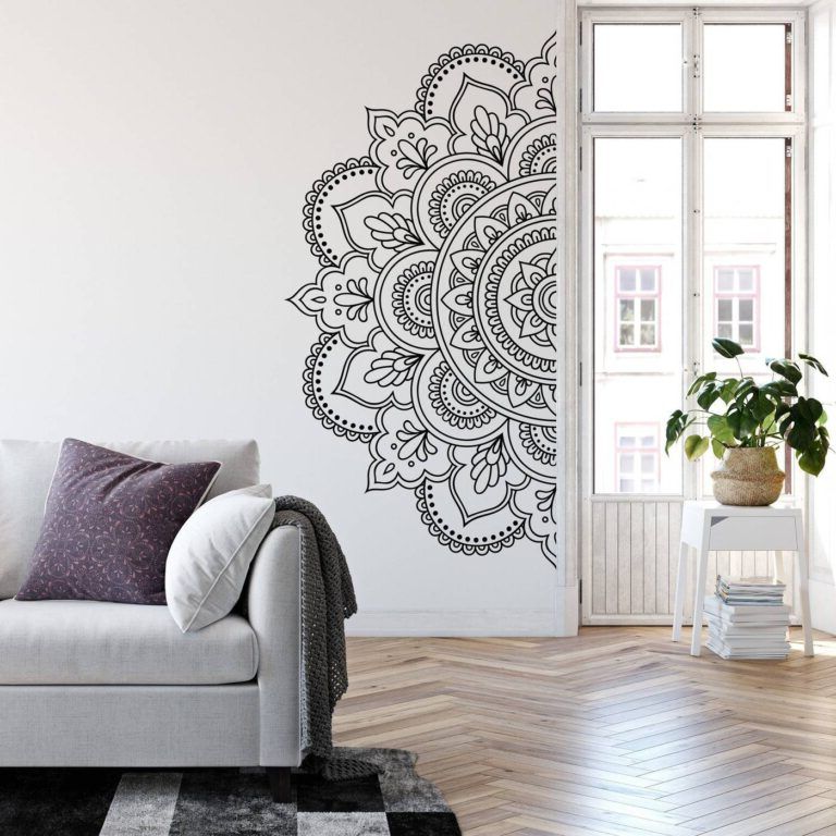 Wall decoration with vinyl
