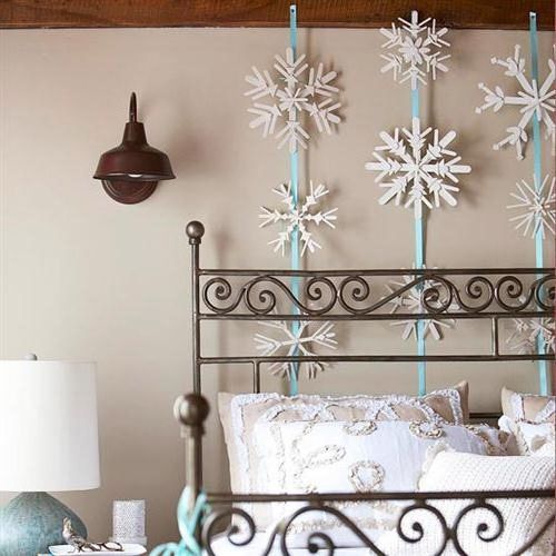 Christmas arrangements in bedrooms