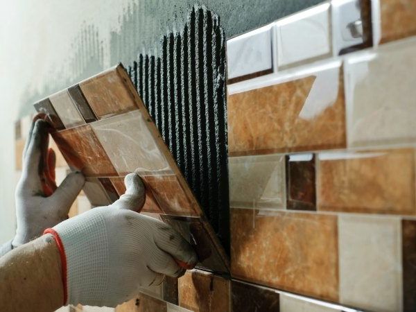 How to tile bathroom walls