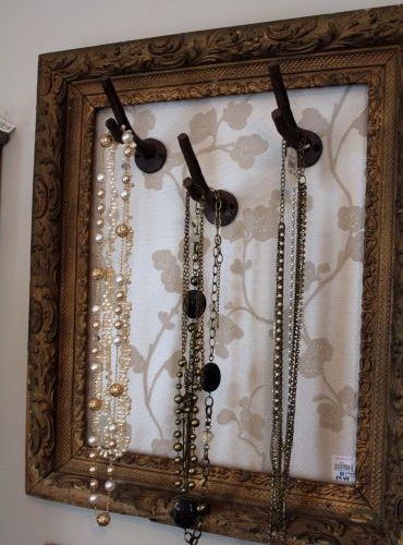 Frame to hang necklaces
