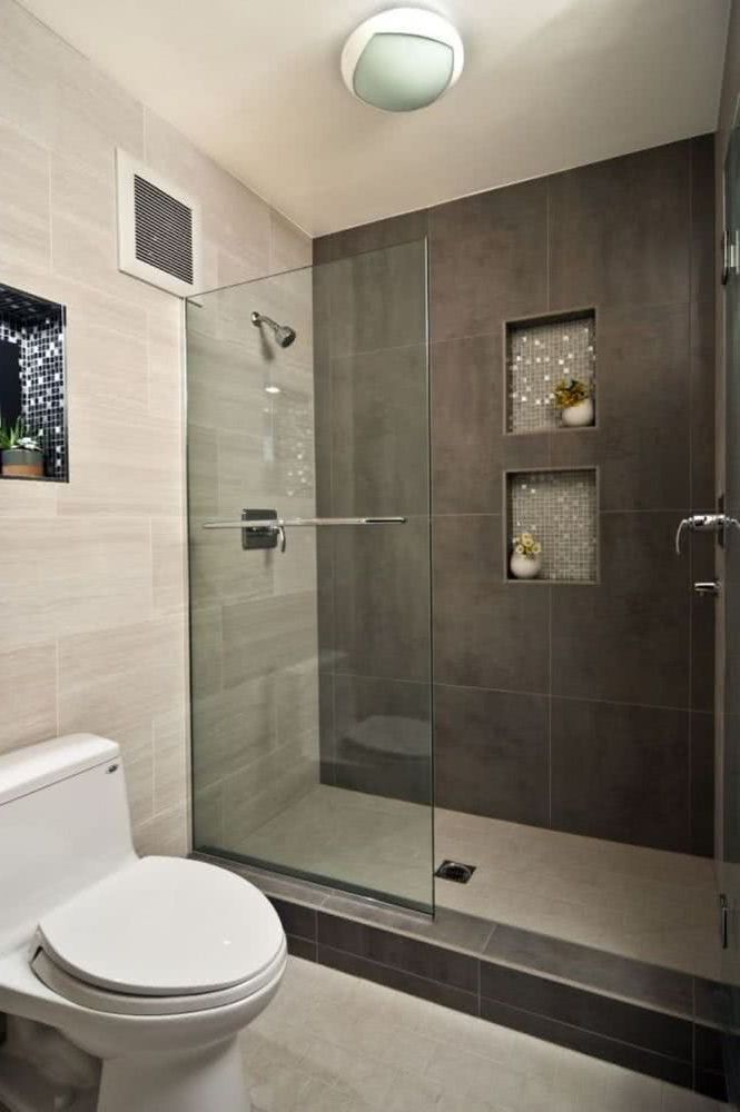 Walls in bathroom decoration