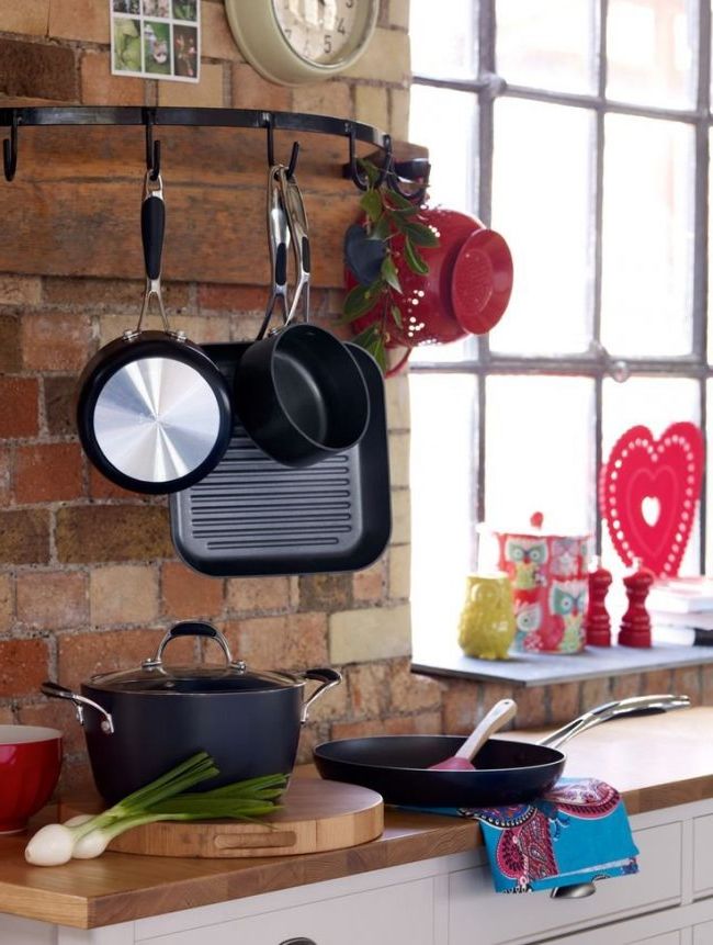 Ornaments in vintage kitchens