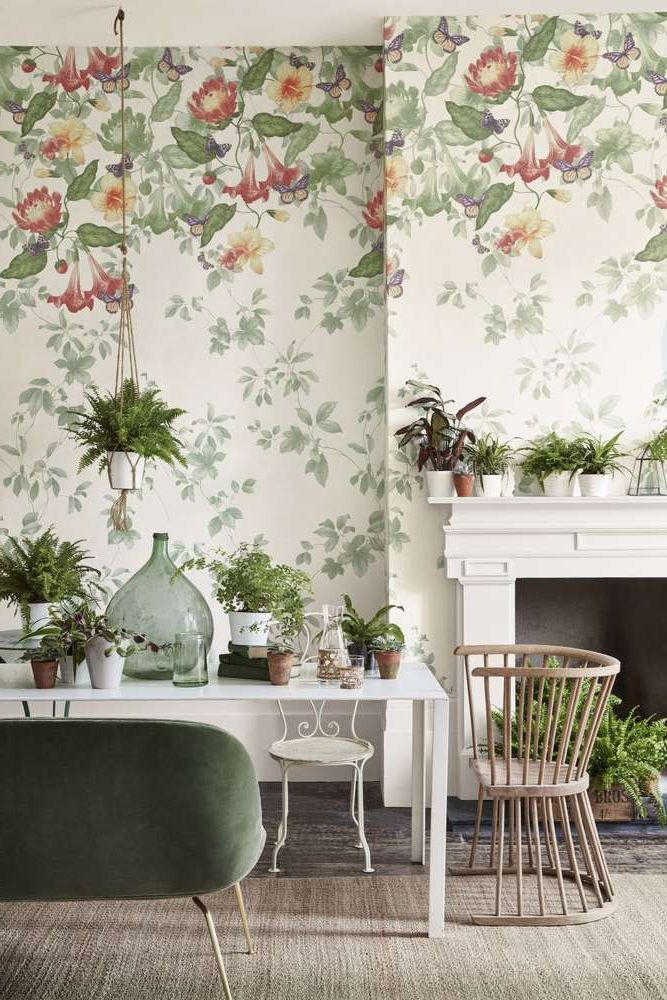 wall wallpaper with flowers